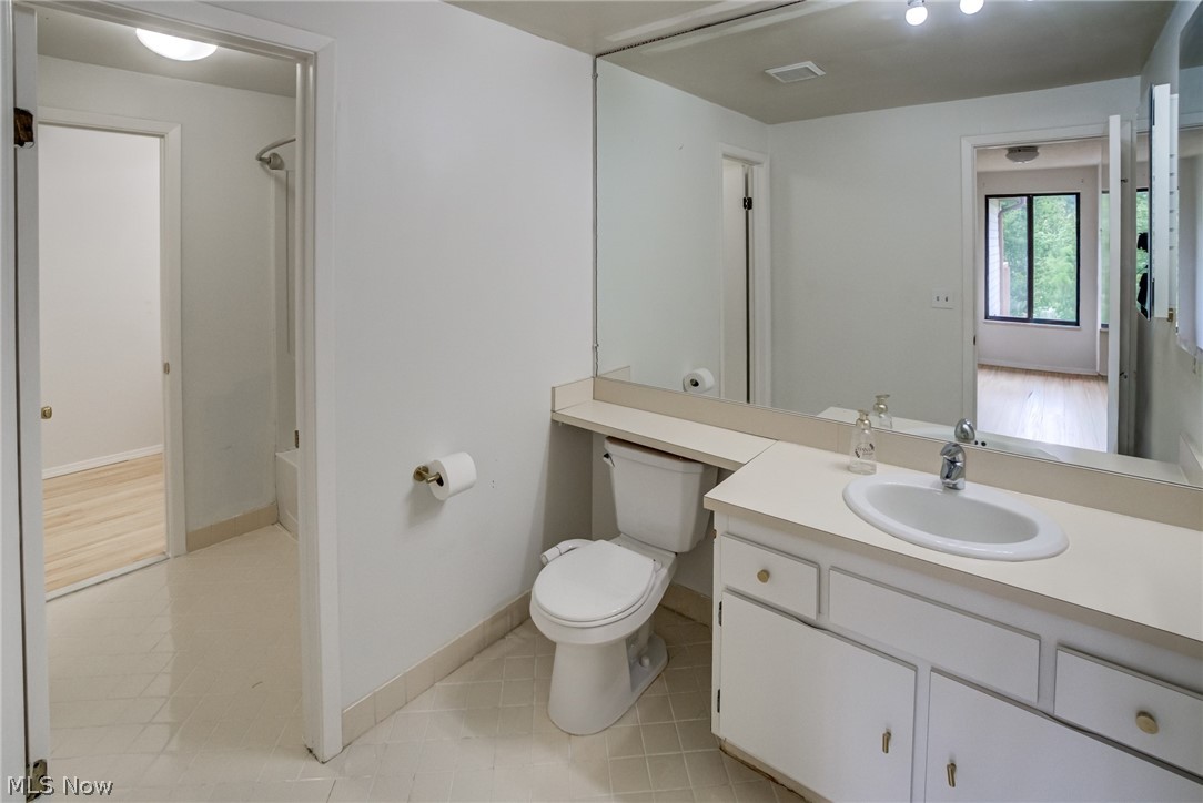 32766 Washington Court Solon OH 44139