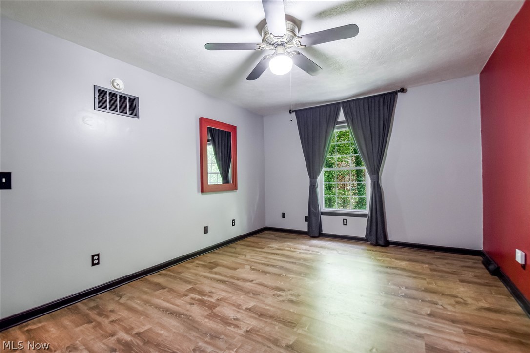 551 Heritage Square Jefferson OH 44047