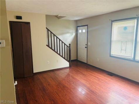 406 Maplebrook Drive Painesville OH 44077