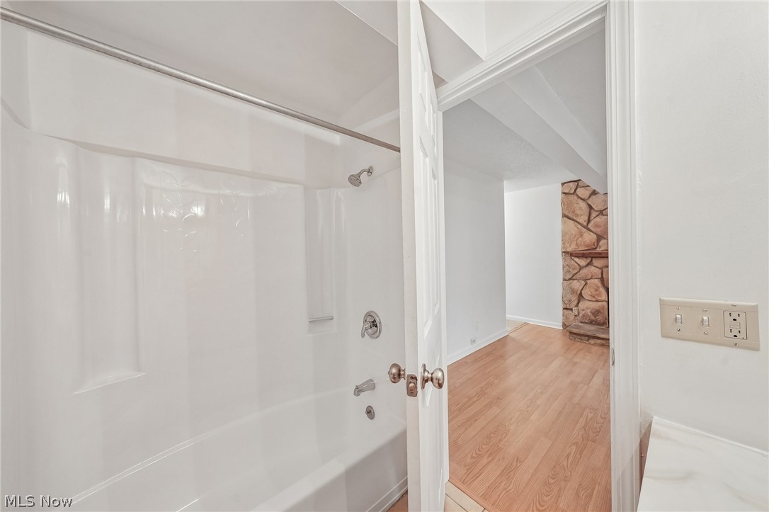 1583 Treetop Trail Akron OH 44313