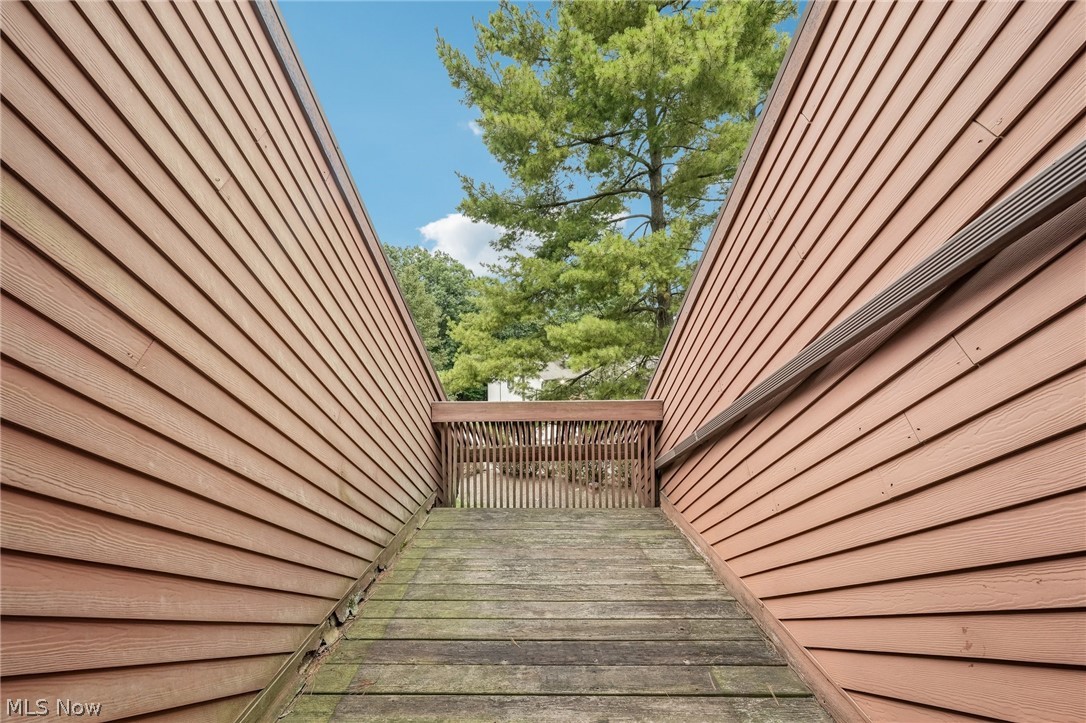 1583 Treetop Trail Akron OH 44313