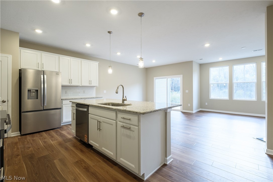 945-4 Memory Lane Aurora OH 44202