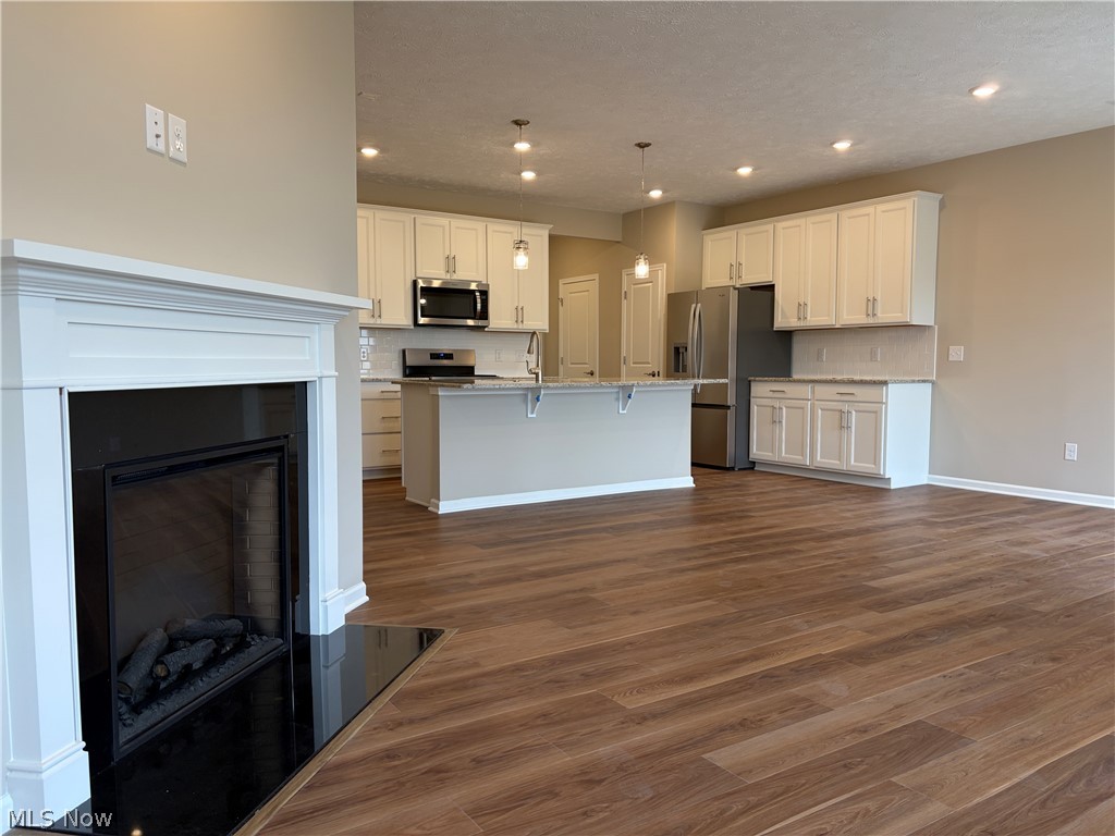 945-4 Memory Lane Aurora OH 44202
