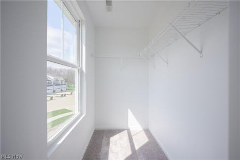 945-4 Memory Lane Aurora OH 44202