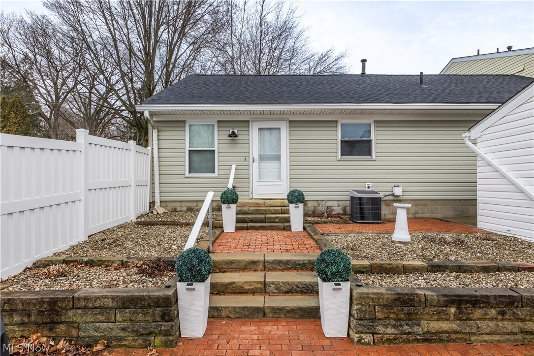 2033 Carlile Drive Uniontown OH 44685