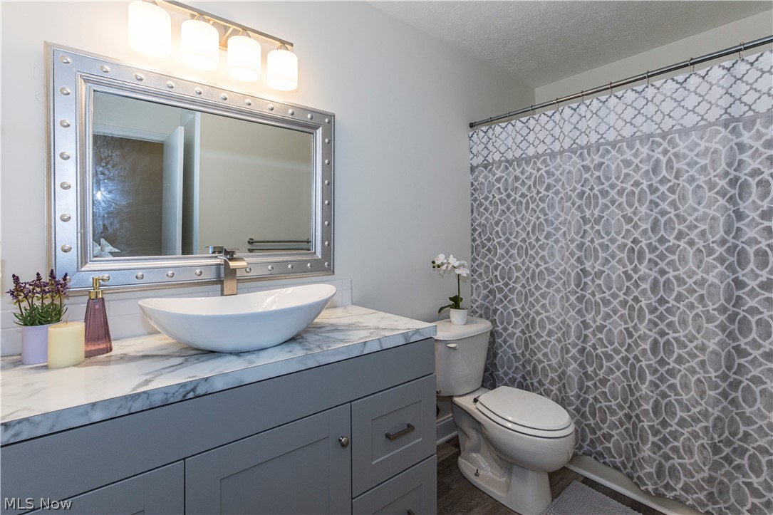 2033 Carlile Drive Uniontown OH 44685