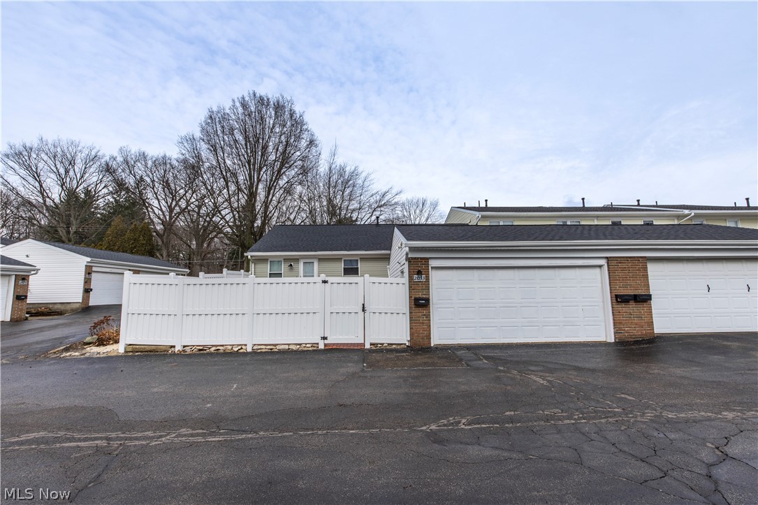 2033 Carlile Drive Uniontown OH 44685