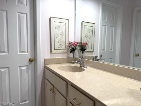 438-73 Cedar Ridge Aurora OH 44202