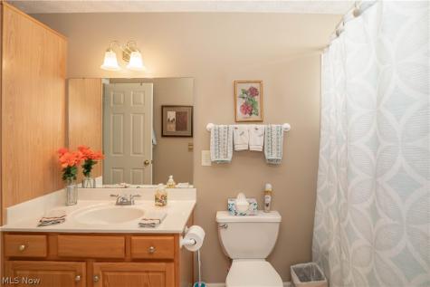 1848 Southpointe Circle NE Canton OH 44714