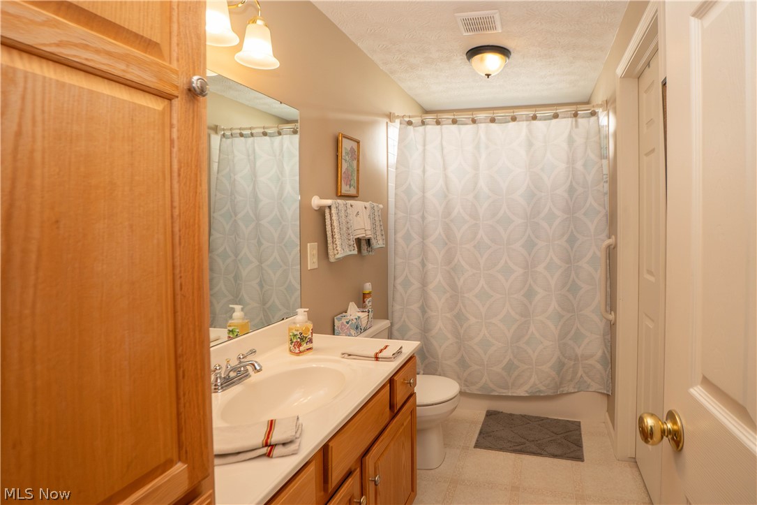 1848 Southpointe Circle NE Canton OH 44714