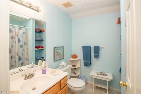 1848 Southpointe Circle NE Canton OH 44714