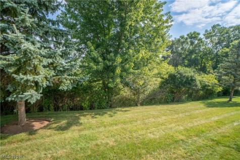 1848 Southpointe Circle NE Canton OH 44714