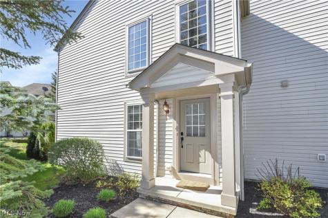 1370 N Yorkshire Drive Broadview Heights OH 44147
