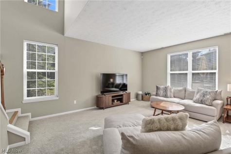 1370 N Yorkshire Drive Broadview Heights OH 44147