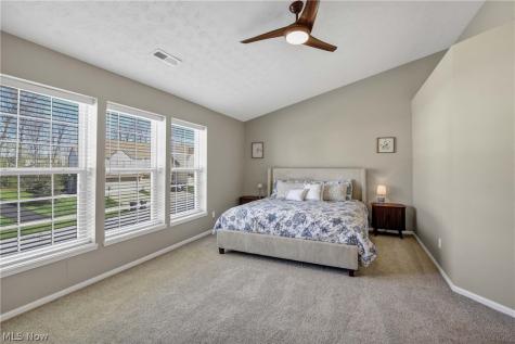 1370 N Yorkshire Drive Broadview Heights OH 44147