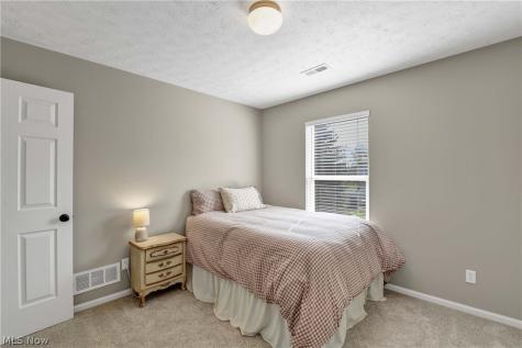 1370 N Yorkshire Drive Broadview Heights OH 44147