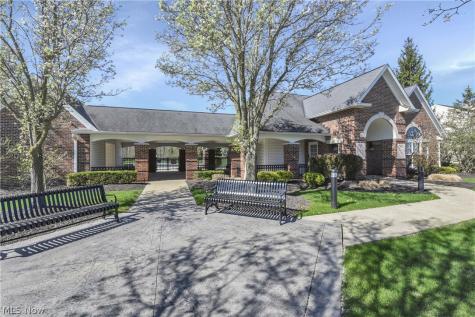 1370 N Yorkshire Drive Broadview Heights OH 44147