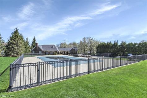 1370 N Yorkshire Drive Broadview Heights OH 44147