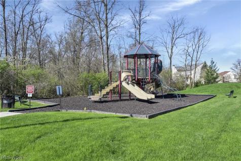 1370 N Yorkshire Drive Broadview Heights OH 44147