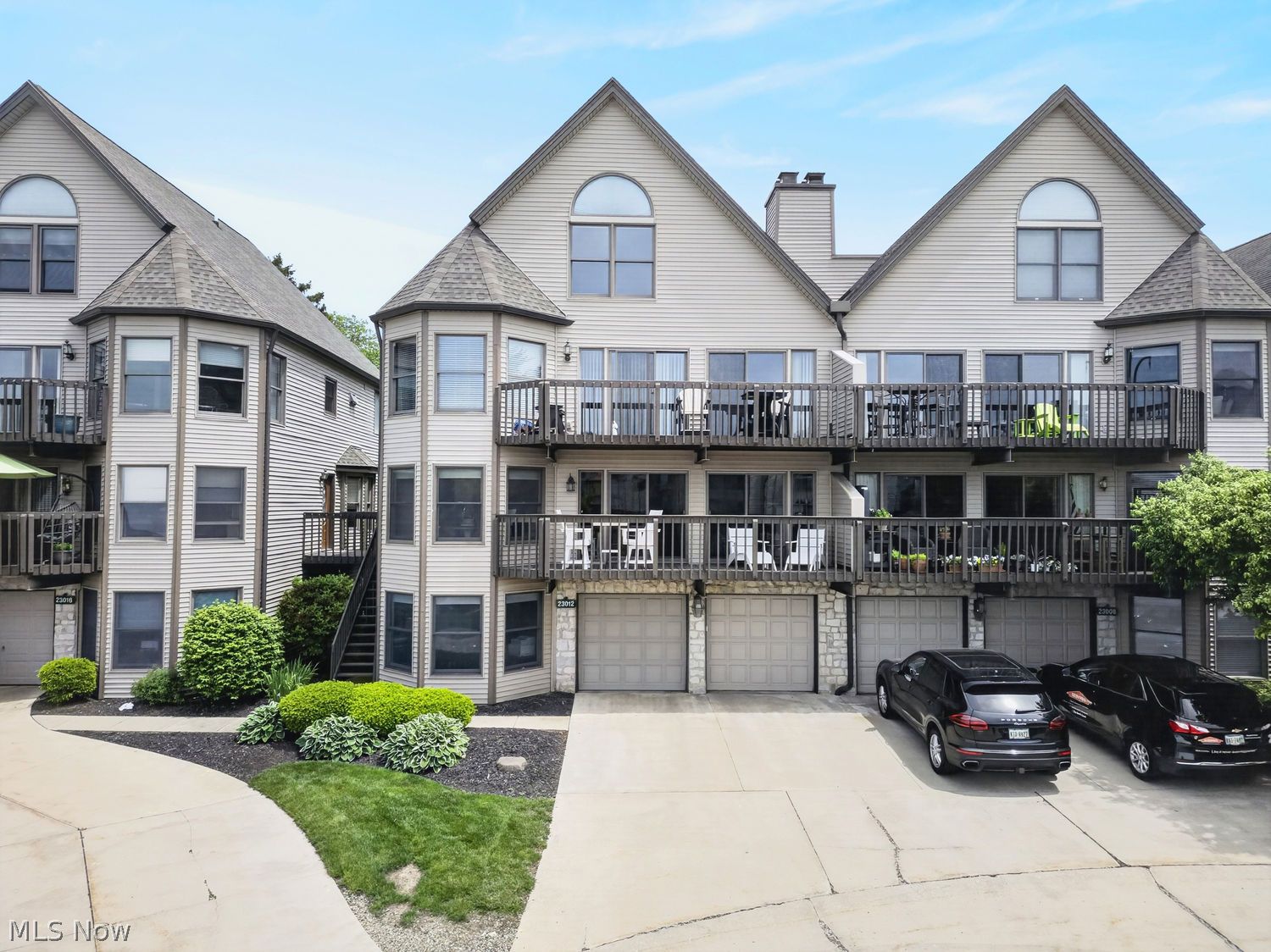 Bay Village OH, 23012 Robert's Run, Unit 90