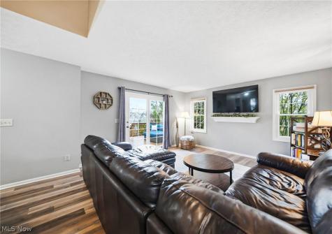 1960 Deerhaven Lane Broadview Heights OH 44147