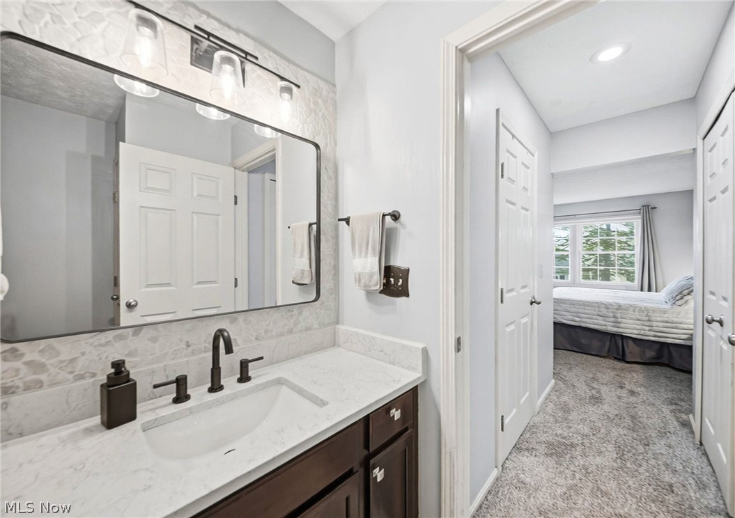 1960 Deerhaven Lane Broadview Heights OH 44147