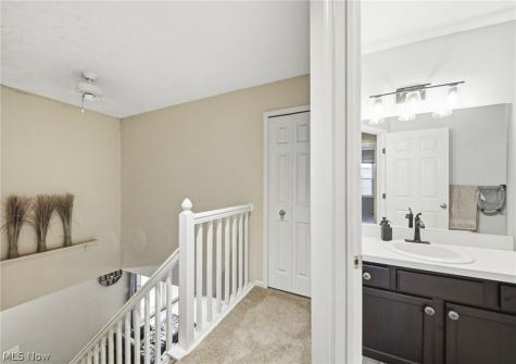 1960 Deerhaven Lane Broadview Heights OH 44147