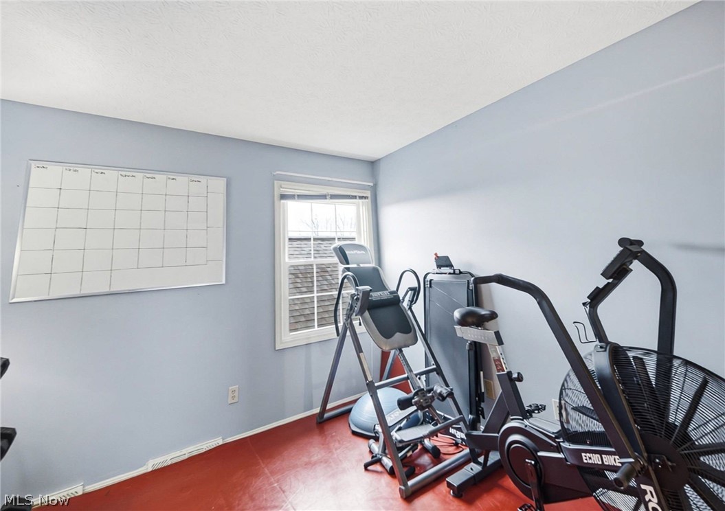 1960 Deerhaven Lane Broadview Heights OH 44147
