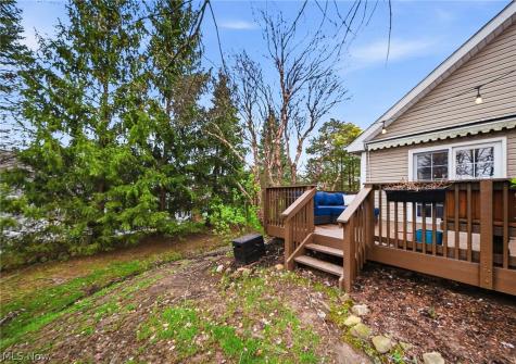 1960 Deerhaven Lane Broadview Heights OH 44147