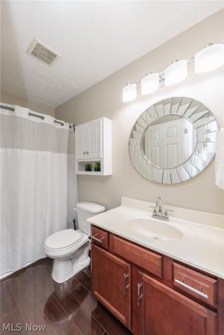 29049 Pembrooke Boulevard Olmsted Twp OH 44138