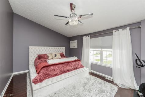 29049 Pembrooke Boulevard Olmsted Twp OH 44138