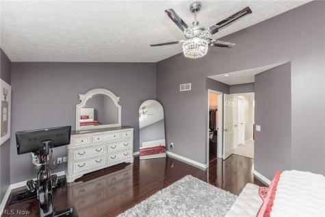 29049 Pembrooke Boulevard Olmsted Twp OH 44138