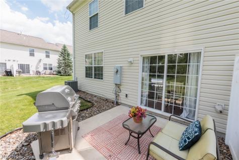 29049 Pembrooke Boulevard Olmsted Twp OH 44138