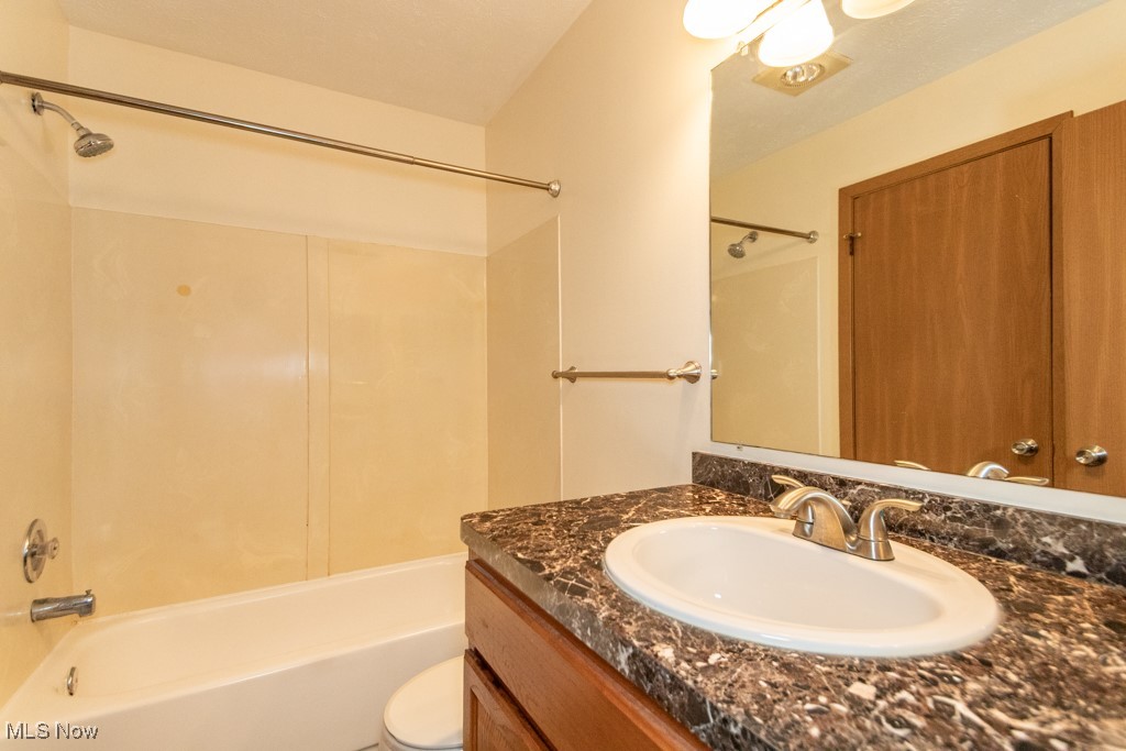 2310 Stoney Run Trail Broadview Heights OH 44147