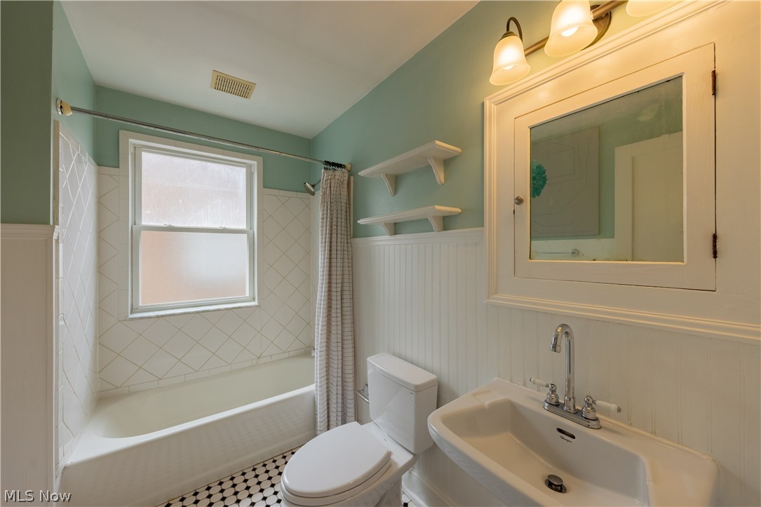 2634 Mayfield Road Cleveland Heights OH 44106