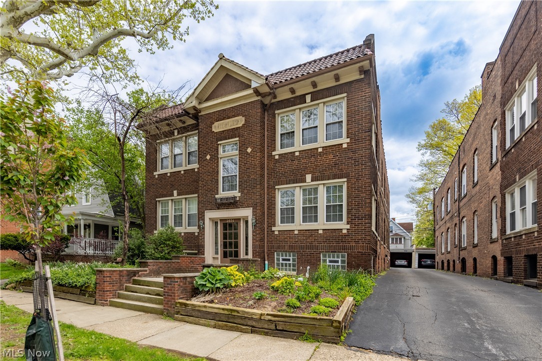 2634 Mayfield Road Cleveland Heights OH 44106