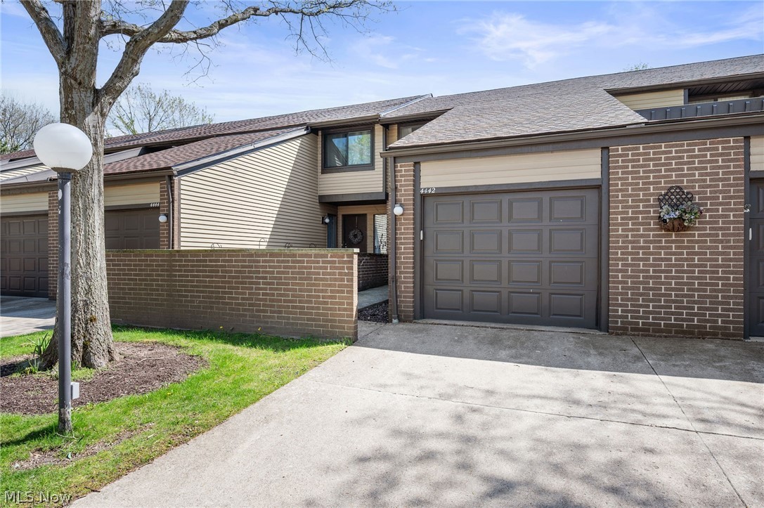 4442 Habersham Lane S Richmond Heights OH 44143