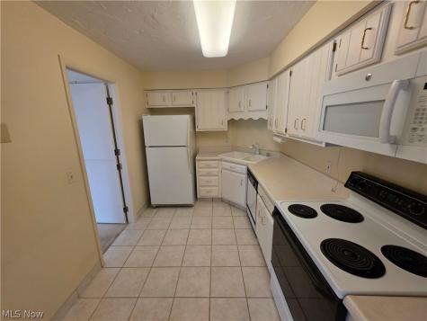 12550 Lake Avenue Lakewood OH 44107