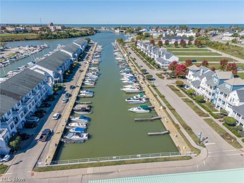 308 E Marina Parkway Lorain OH 44052