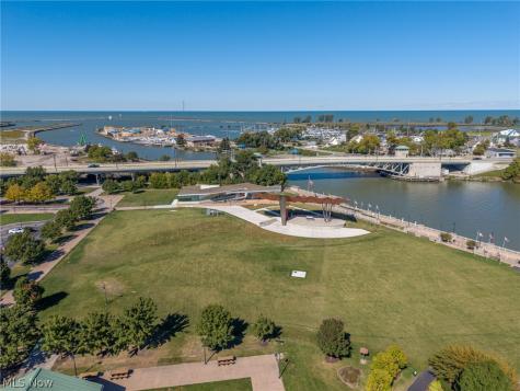 308 E Marina Parkway Lorain OH 44052
