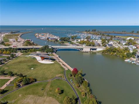 308 E Marina Parkway Lorain OH 44052