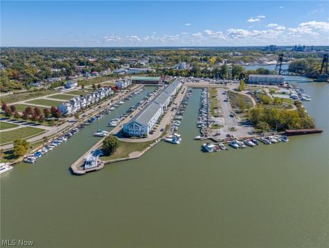 308 E Marina Parkway Lorain OH 44052