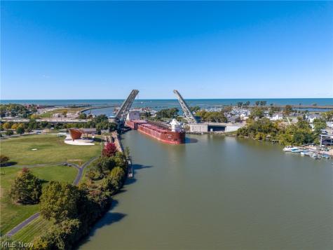 308 E Marina Parkway Lorain OH 44052
