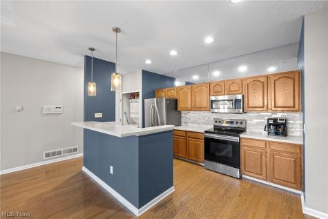 308 E Marina Parkway Lorain OH 44052