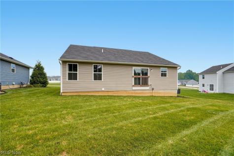 1270 Hidden Lake Boulevard Akron OH 44312