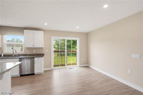 1270 Hidden Lake Boulevard Akron OH 44312