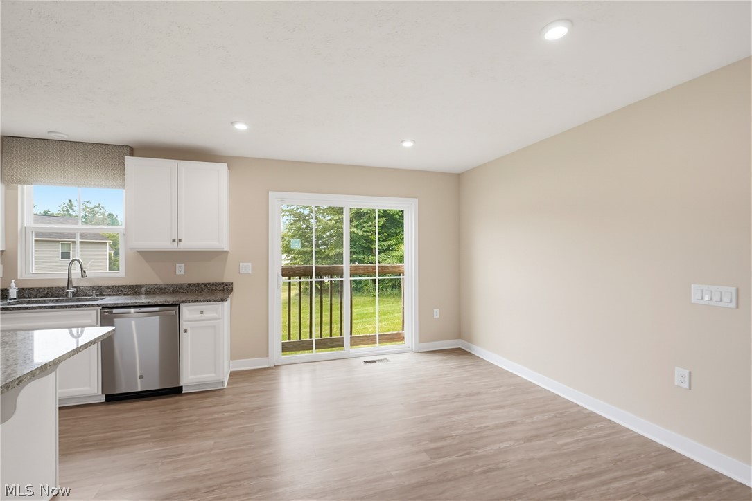 1270 Hidden Lake Boulevard Akron OH 44312