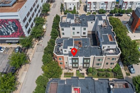 1451 Lindazzo Avenue Cleveland OH 44114