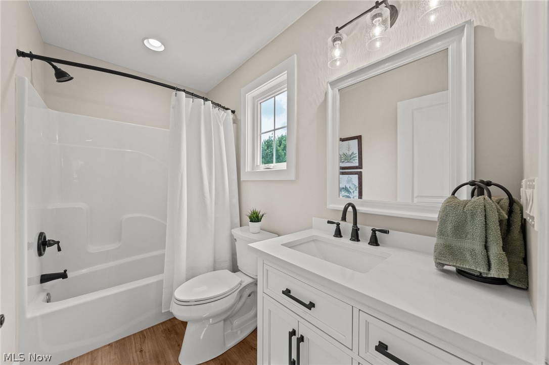 1949 Craig Drive Lake Milton OH 44429