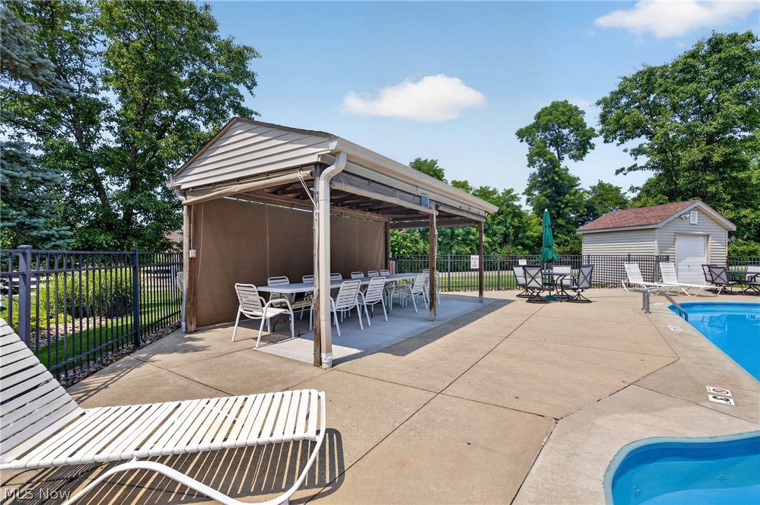 695 E Western Reserve Road Poland OH 44514